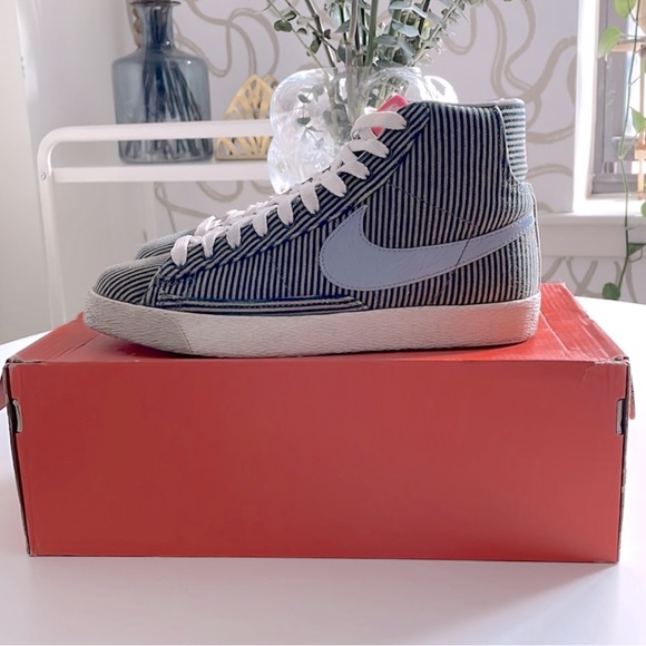 2007 Nike Blazer Pinstripe Size 8.5W - Picture 1 of 8